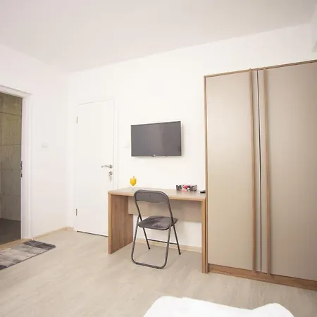 Nacional Motel *